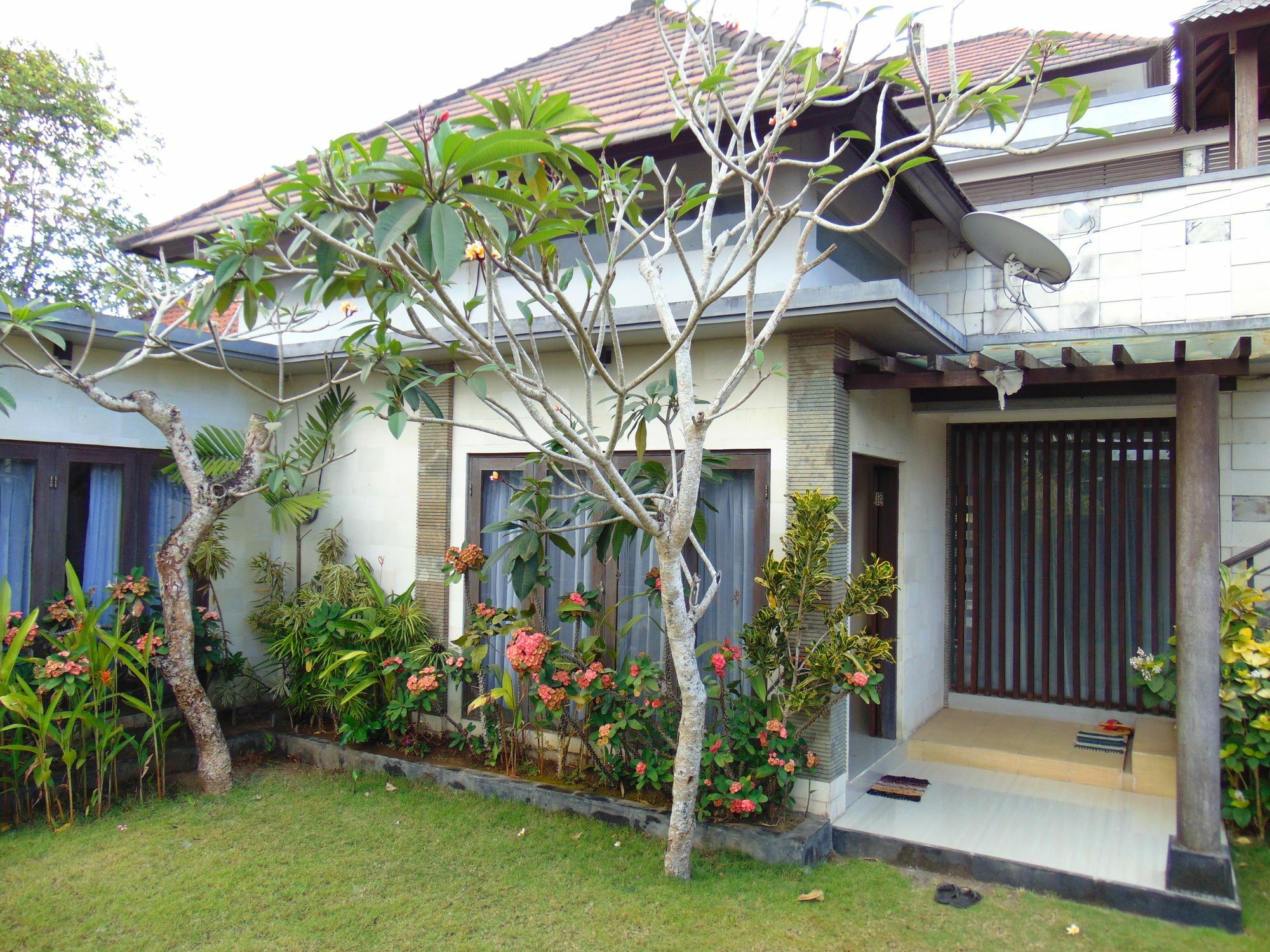 Baik Baik Homestay Pecatu Esterno foto